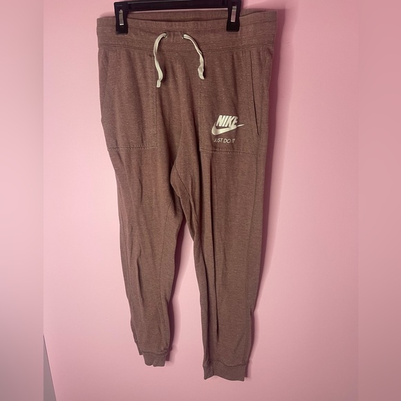 Nike sweats/joggers - Picture 1 of 4